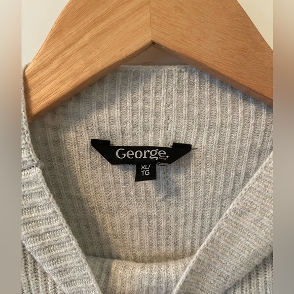 Sleeveless Knit George | Grey | XL - Picture 7 of 8